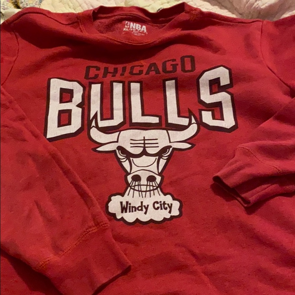 Chicago Bulls sweatshirt